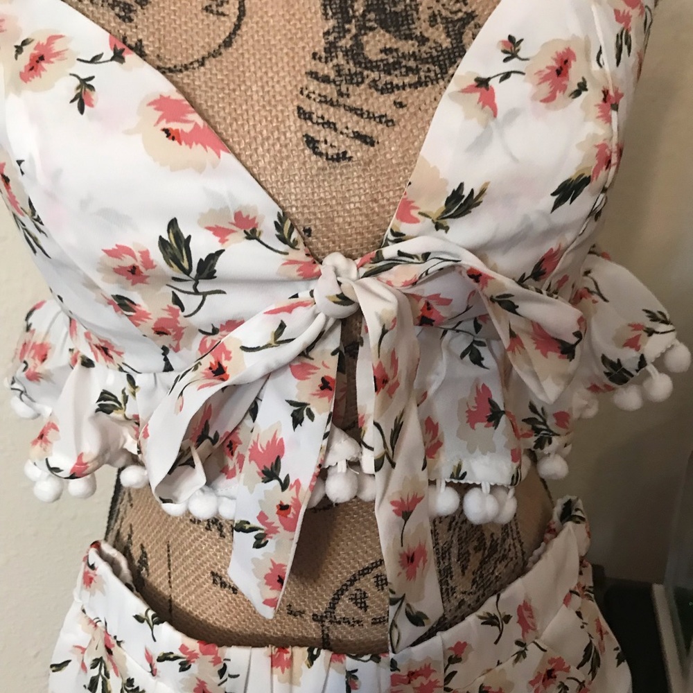 🌸Shorts Set🌸 - Picture 2 of 7